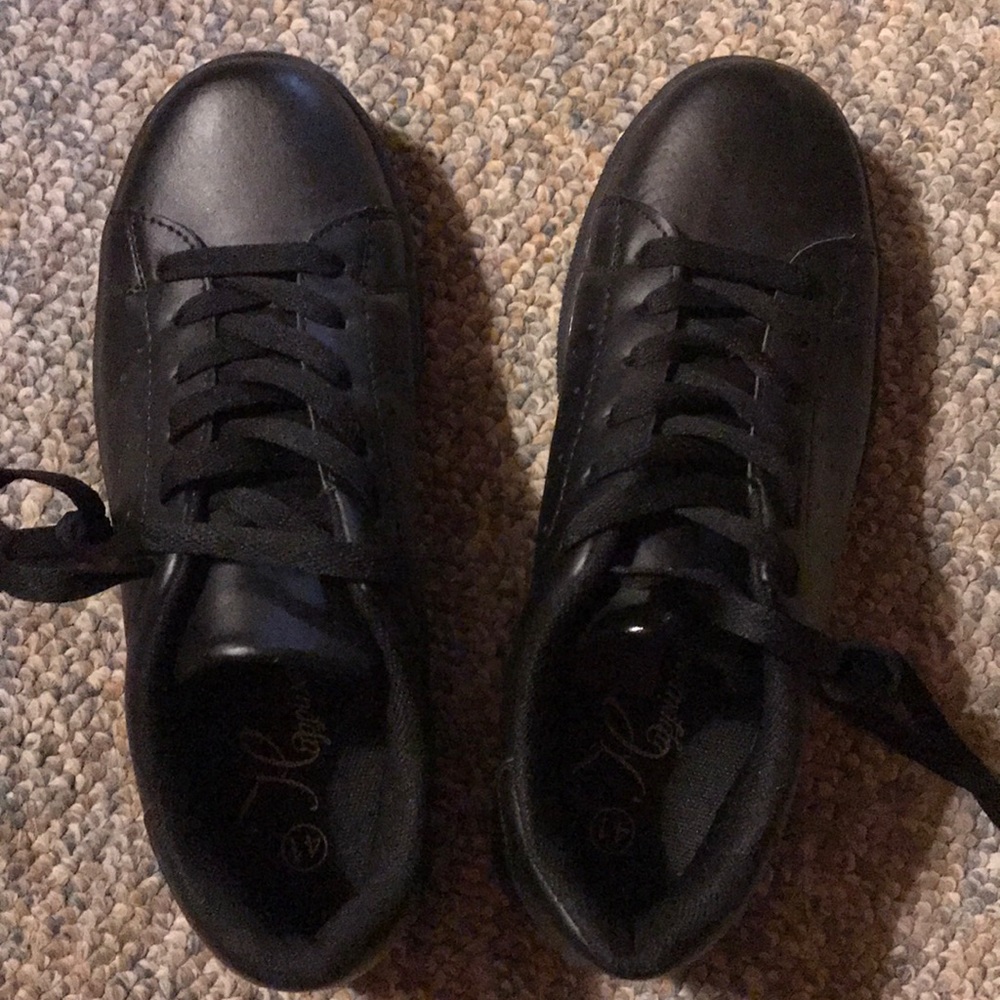 Happiness shoes